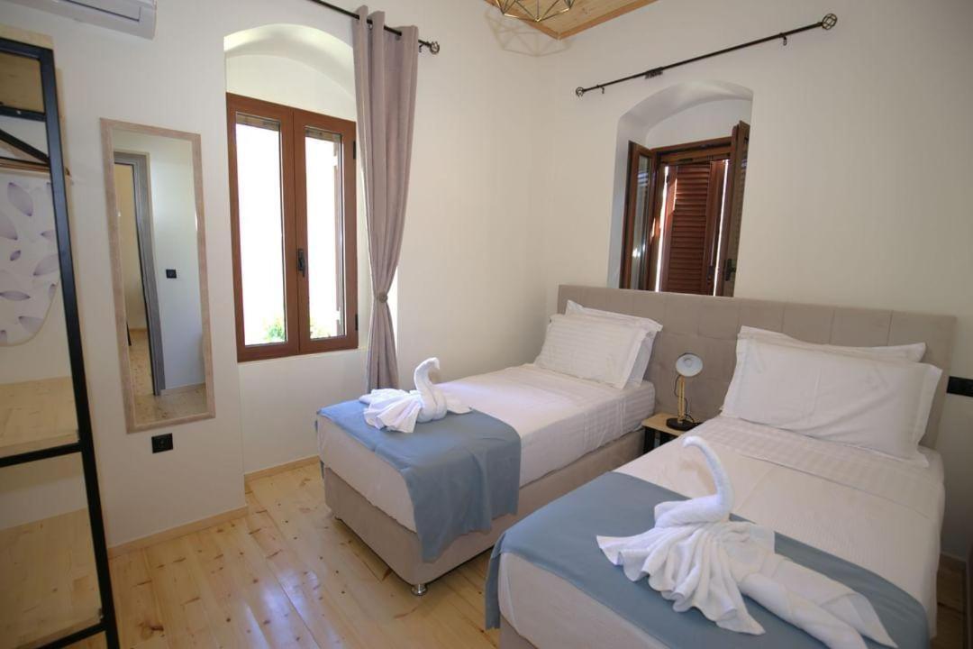 Mani View Luxury House *
